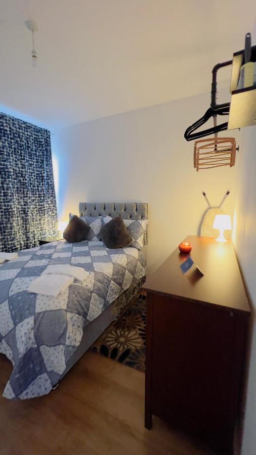 Charming 1-Bedroom Apartment In Woolwich ロンドン エクステリア 写真